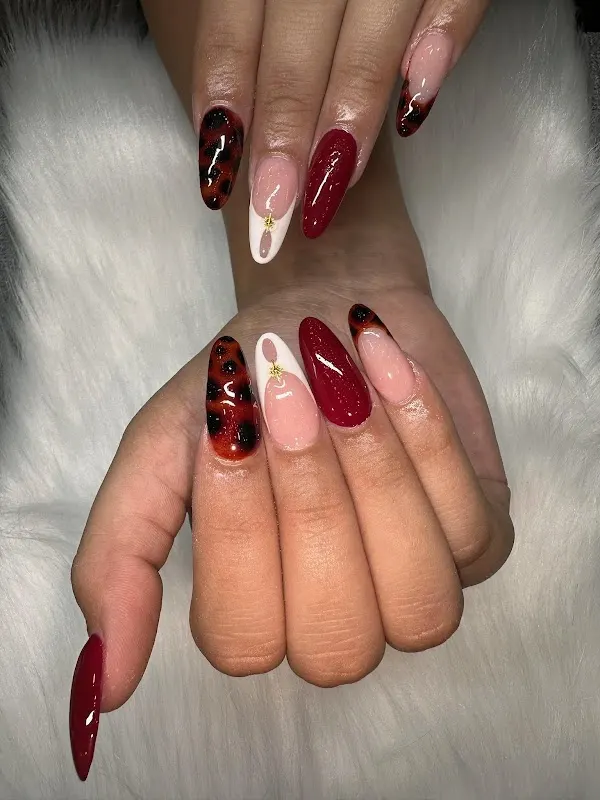 Salina Nail — Nail salon in Fleming Island